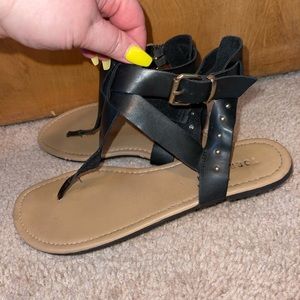 Torrid Sz 10 black gladiator thong sandals